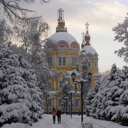 Nadezhda Apartments On Gogol Street 117-127 Almaty Extérieur photo