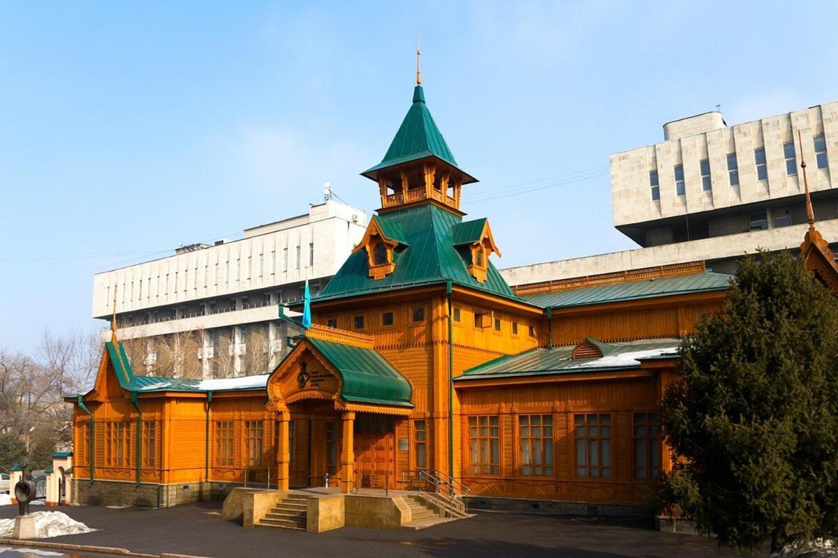 Nadezhda Apartments On Gogol Street 117-127 Almaty Extérieur photo